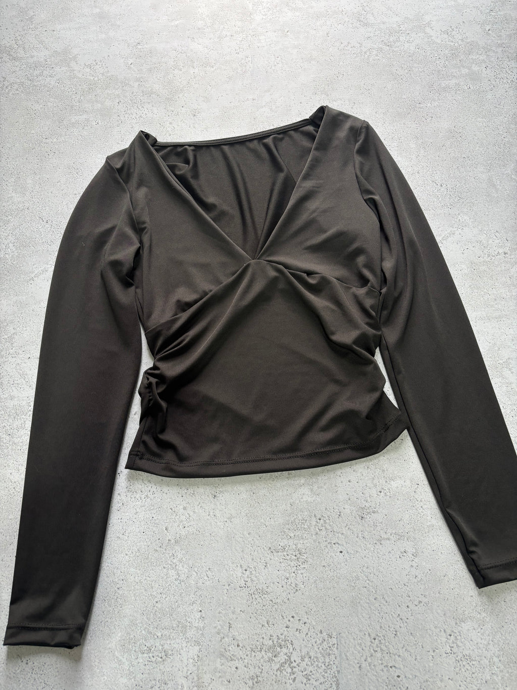 TOP cuello en V